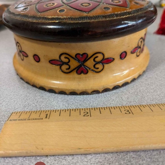 Polish Folk Art Round Box Hand Carved Hand Painted Pyrography Trinket Jewelry BX - Picture 2 of 4